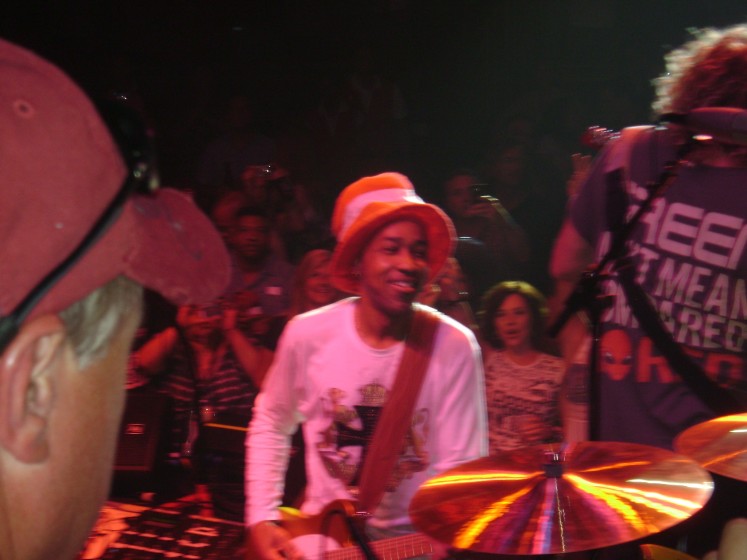 Vic Rocking with the on stage Funatics!